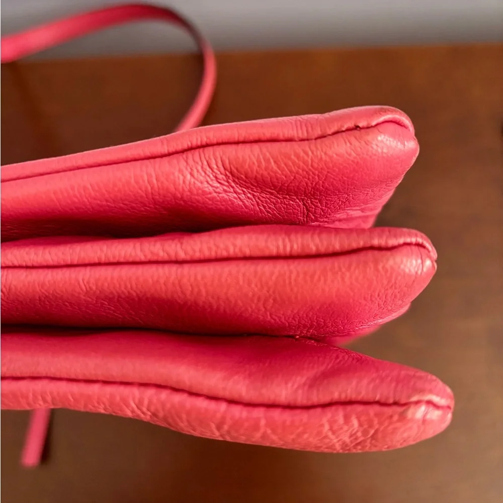 Kate Spade Coral Pink Leila Crossbody Bag/Striped Interior/Adjustable Strap - Picture 5 of 11